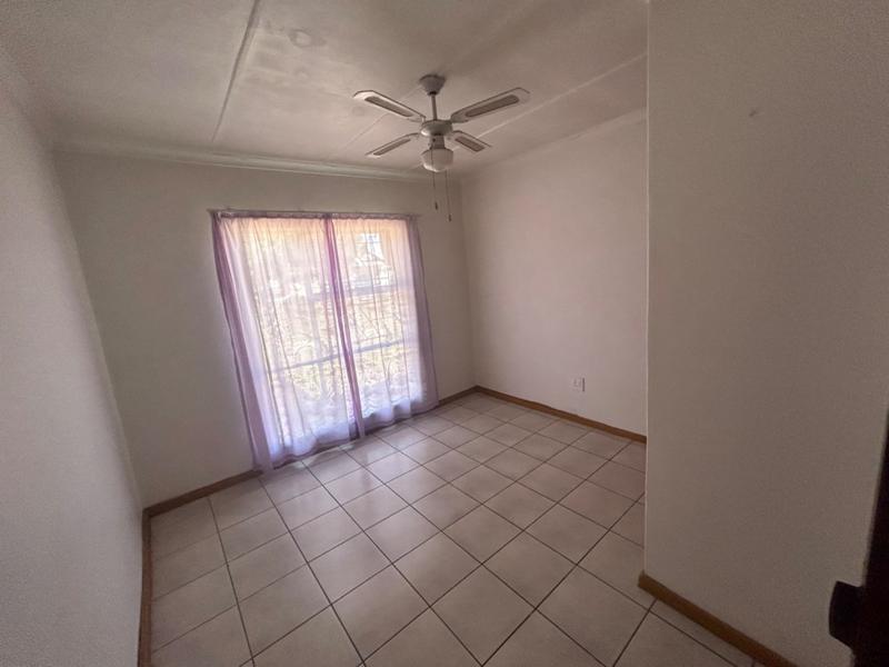 3 Bedroom Property for Sale in Vanderbijlpark Cw 6 Gauteng