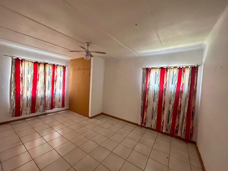 3 Bedroom Property for Sale in Vanderbijlpark Cw 6 Gauteng