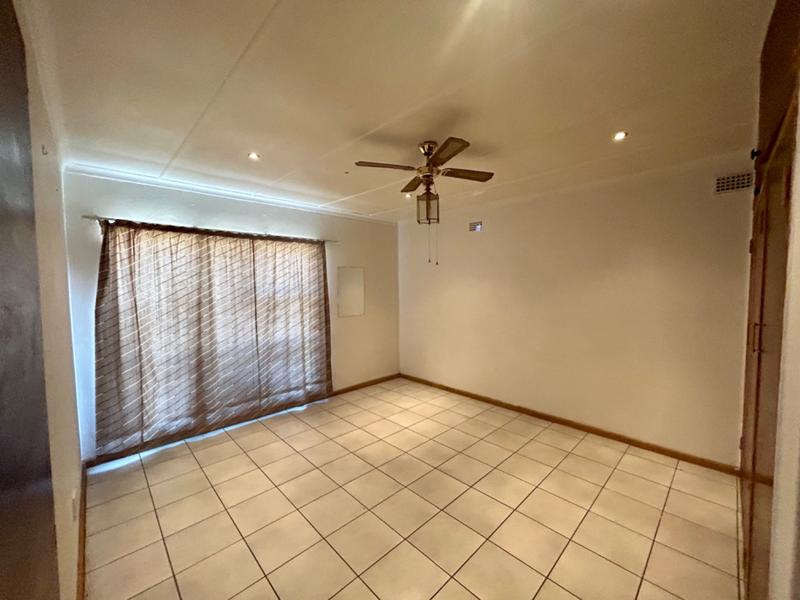 3 Bedroom Property for Sale in Vanderbijlpark Cw 6 Gauteng