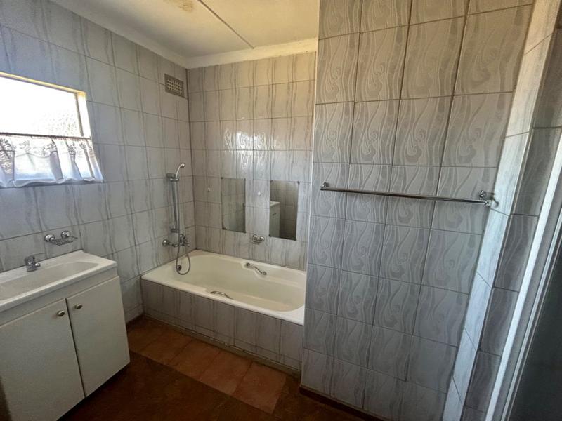 3 Bedroom Property for Sale in Vanderbijlpark Cw 6 Gauteng