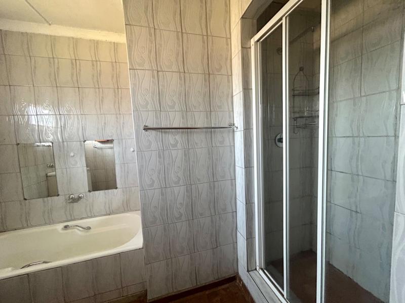 3 Bedroom Property for Sale in Vanderbijlpark Cw 6 Gauteng