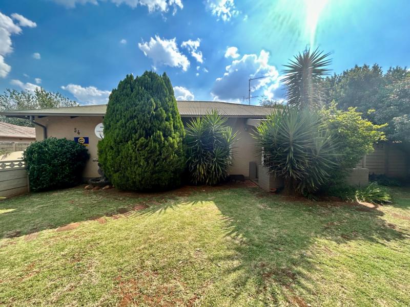 3 Bedroom Property for Sale in Vanderbijlpark Cw 6 Gauteng