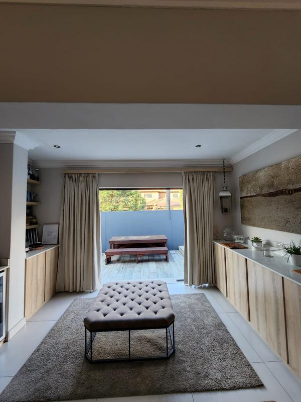 4 Bedroom Property for Sale in Sonneveld Gauteng