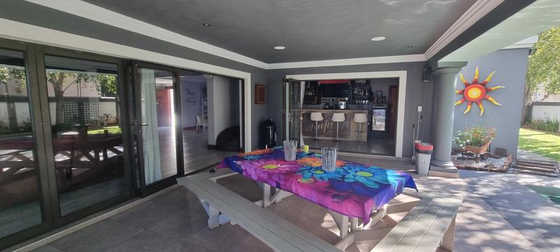 6 Bedroom Property for Sale in Heuwelsig Estate Gauteng