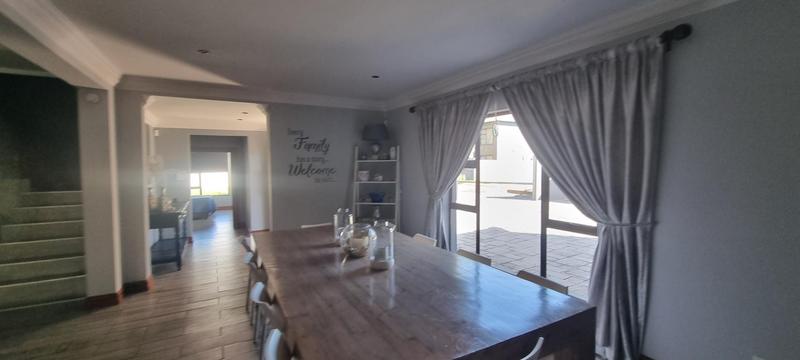 6 Bedroom Property for Sale in Heuwelsig Estate Gauteng