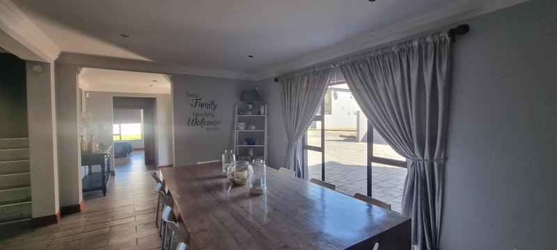 6 Bedroom Property for Sale in Heuwelsig Estate Gauteng