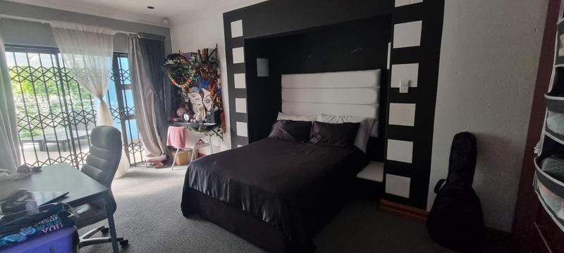 6 Bedroom Property for Sale in Heuwelsig Estate Gauteng
