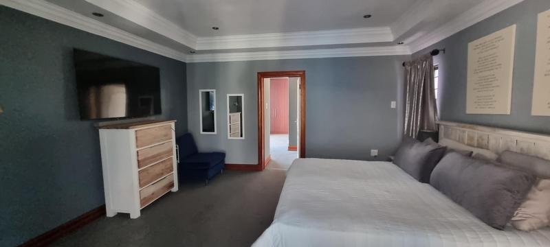 6 Bedroom Property for Sale in Heuwelsig Estate Gauteng