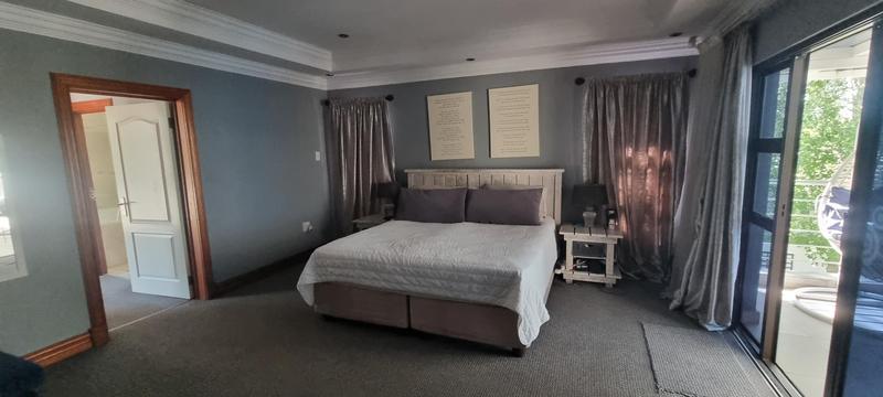 6 Bedroom Property for Sale in Heuwelsig Estate Gauteng