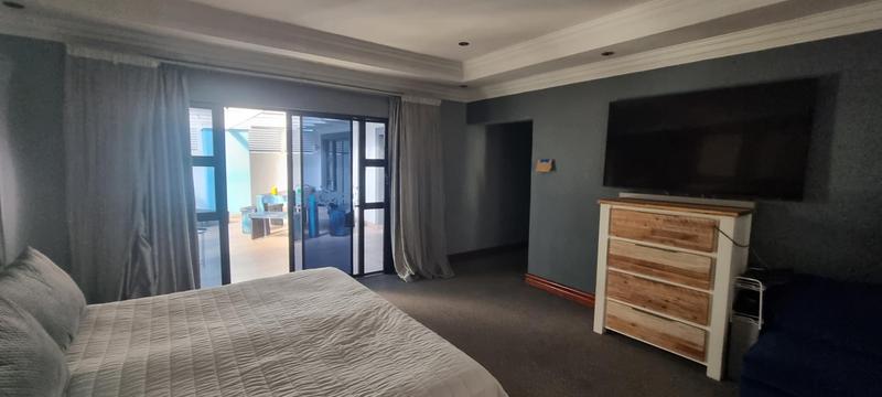 6 Bedroom Property for Sale in Heuwelsig Estate Gauteng