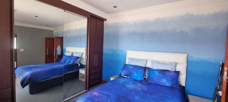6 Bedroom Property for Sale in Heuwelsig Estate Gauteng