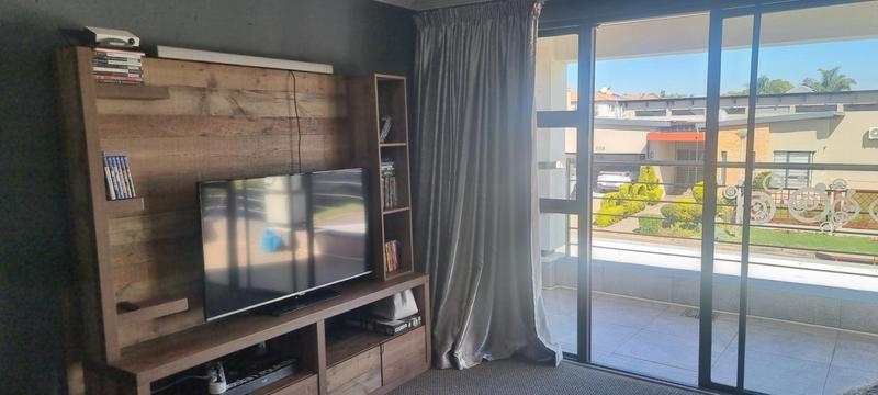 6 Bedroom Property for Sale in Heuwelsig Estate Gauteng