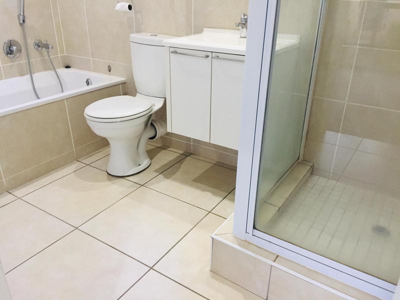 To Let 1 Bedroom Property for Rent in Fourways Gauteng