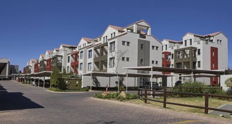 To Let 1 Bedroom Property for Rent in Fourways Gauteng