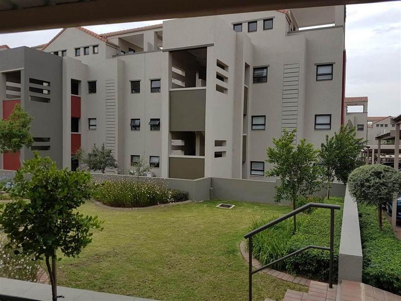 To Let 1 Bedroom Property for Rent in Fourways Gauteng