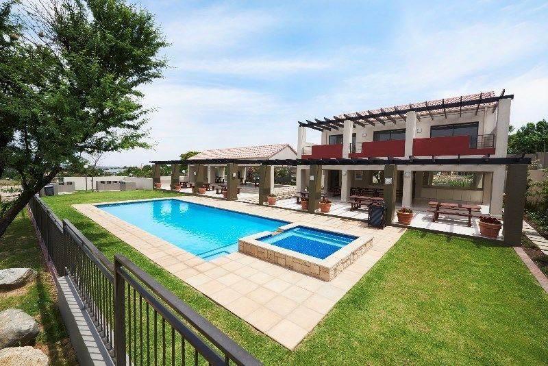 To Let 1 Bedroom Property for Rent in Fourways Gauteng