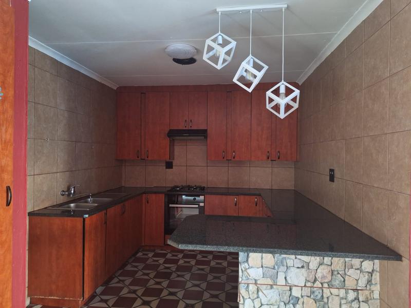 2 Bedroom Property for Sale in Brakpan Central Gauteng