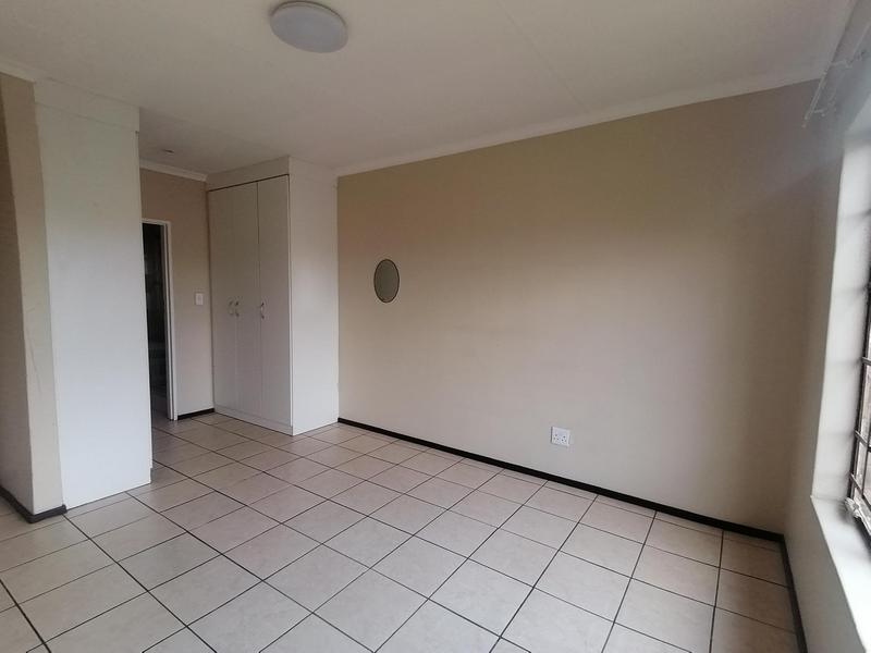 3 Bedroom Property for Sale in Sonneveld Gauteng