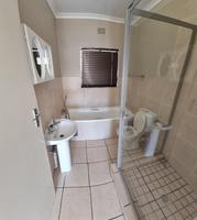 3 Bedroom Property for Sale in Sonneveld Gauteng