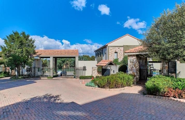 1 Bedroom Property for Sale in Sunninghill Gauteng