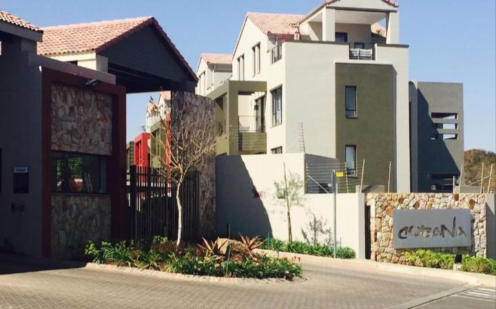 1 Bedroom Property for Sale in Sunninghill Gauteng