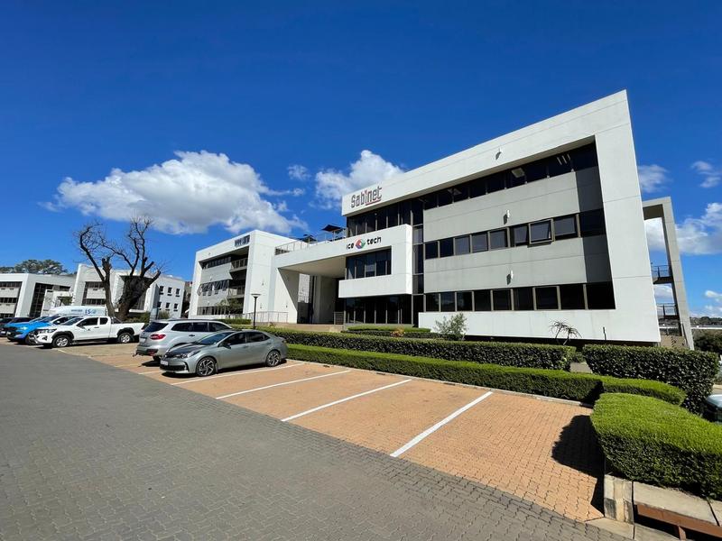 To Let Commercial Property for Rent in Die Hoewes Gauteng