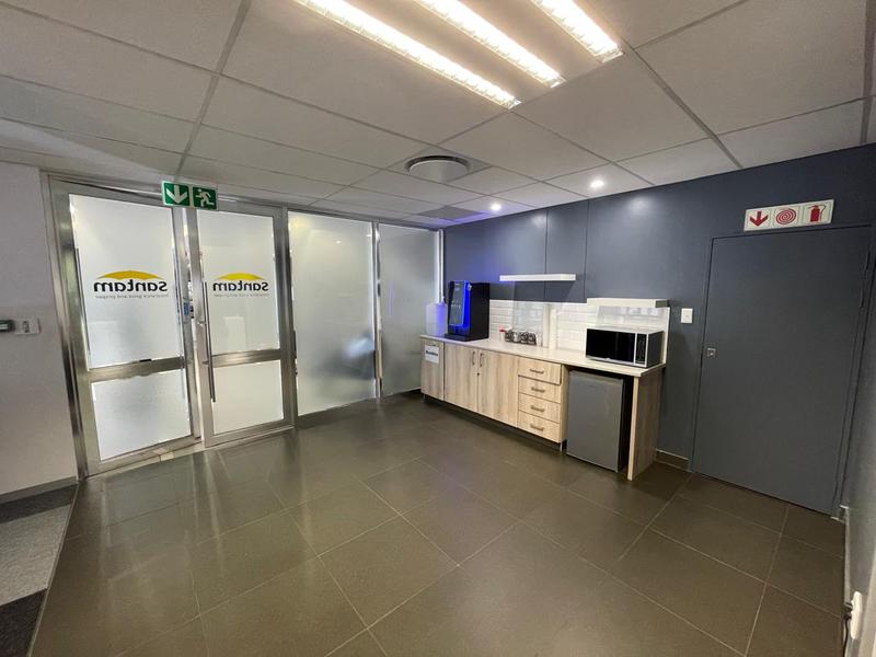 To Let Commercial Property for Rent in Die Hoewes Gauteng