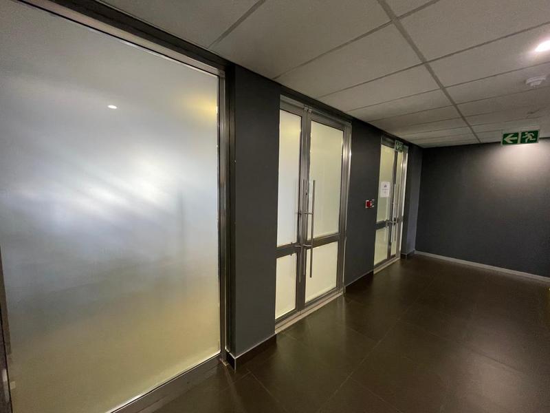To Let Commercial Property for Rent in Die Hoewes Gauteng