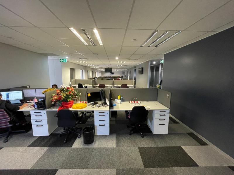 To Let Commercial Property for Rent in Die Hoewes Gauteng