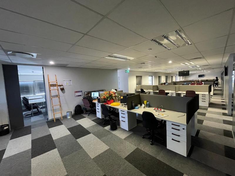 To Let Commercial Property for Rent in Die Hoewes Gauteng