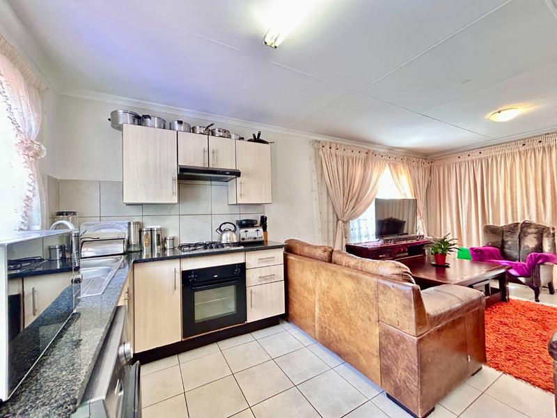 3 Bedroom Property for Sale in Heatherview Gauteng
