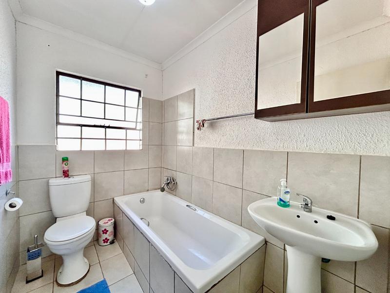 3 Bedroom Property for Sale in Heatherview Gauteng