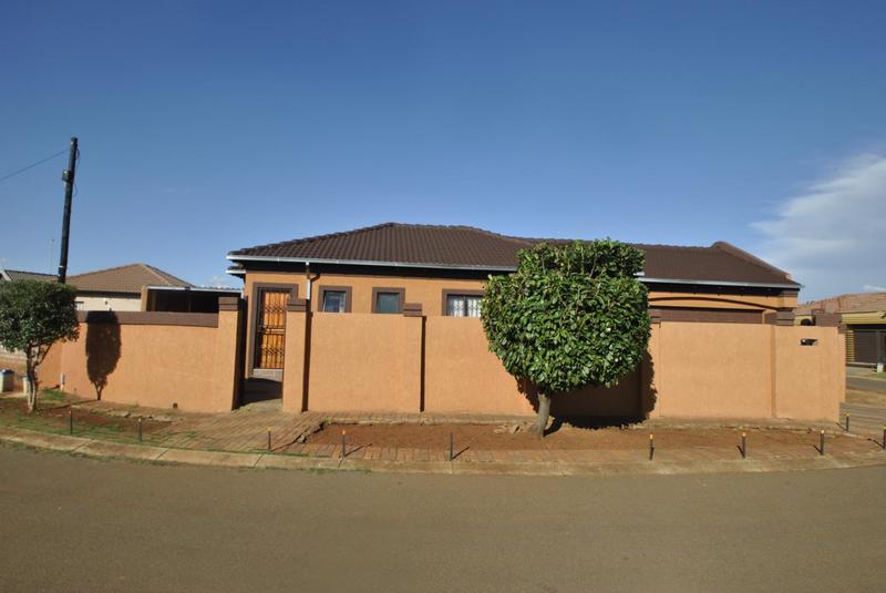 3 Bedroom Property for Sale in Dawn Park Gauteng