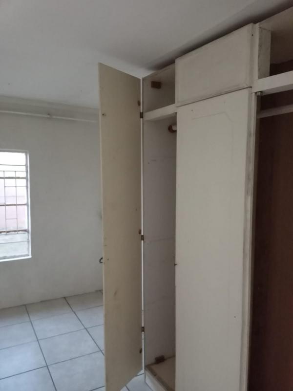 1 Bedroom Property for Sale in Greenhills Gauteng