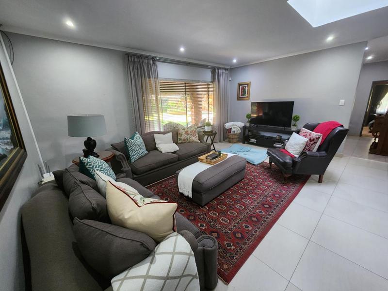 4 Bedroom Property for Sale in Faerie Glen Gauteng