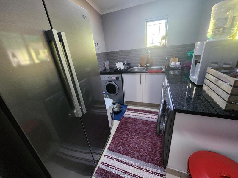 4 Bedroom Property for Sale in Faerie Glen Gauteng