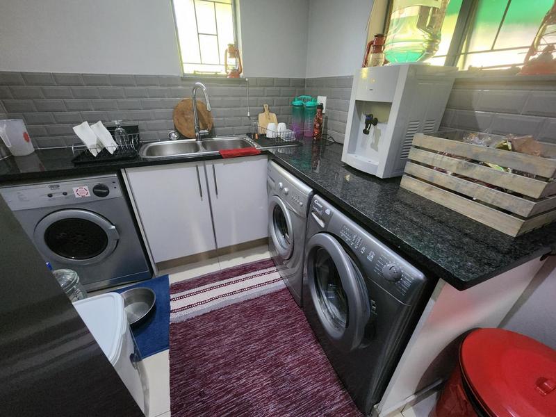 4 Bedroom Property for Sale in Faerie Glen Gauteng