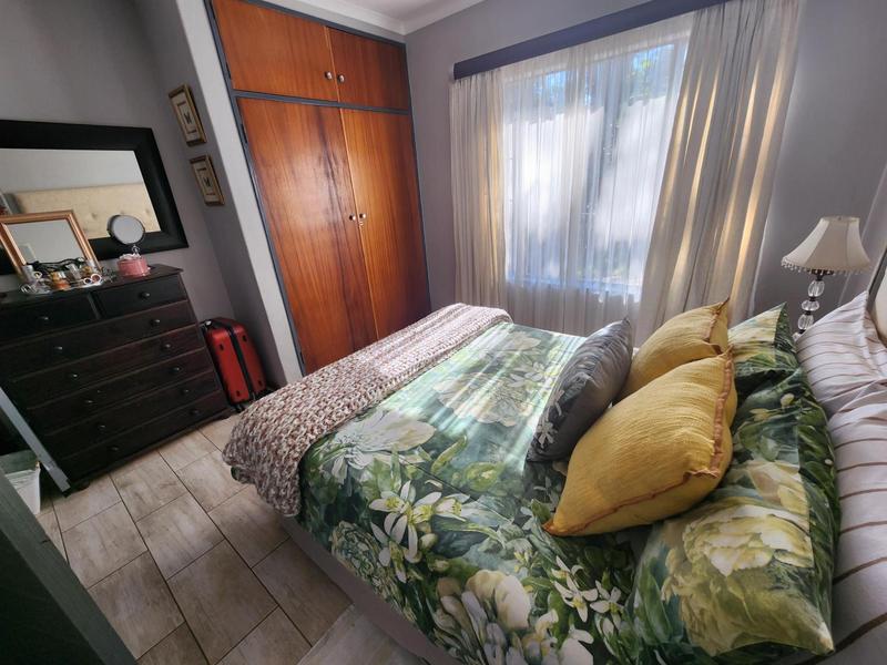 4 Bedroom Property for Sale in Faerie Glen Gauteng