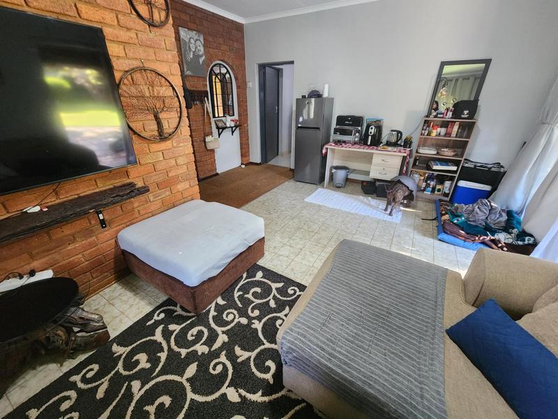 4 Bedroom Property for Sale in Faerie Glen Gauteng