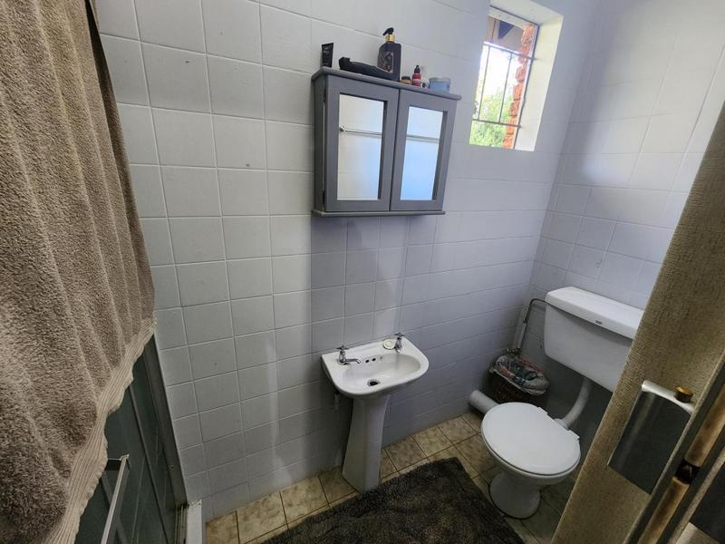 4 Bedroom Property for Sale in Faerie Glen Gauteng