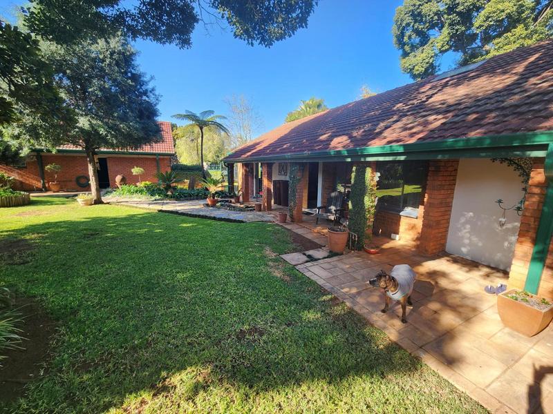 4 Bedroom Property for Sale in Faerie Glen Gauteng