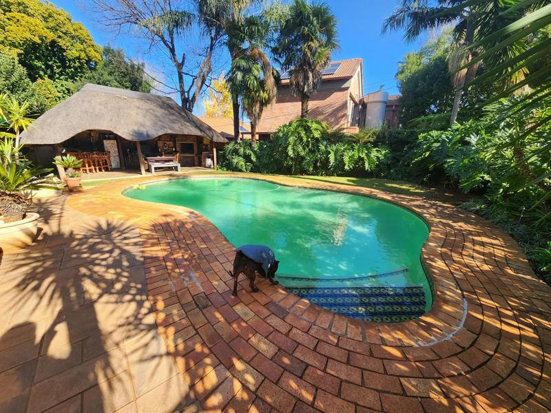 4 Bedroom Property for Sale in Faerie Glen Gauteng
