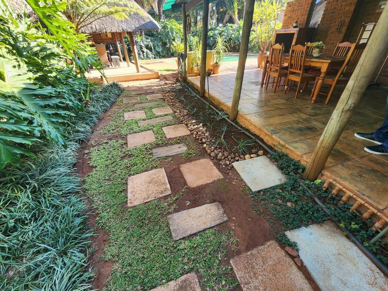 4 Bedroom Property for Sale in Faerie Glen Gauteng