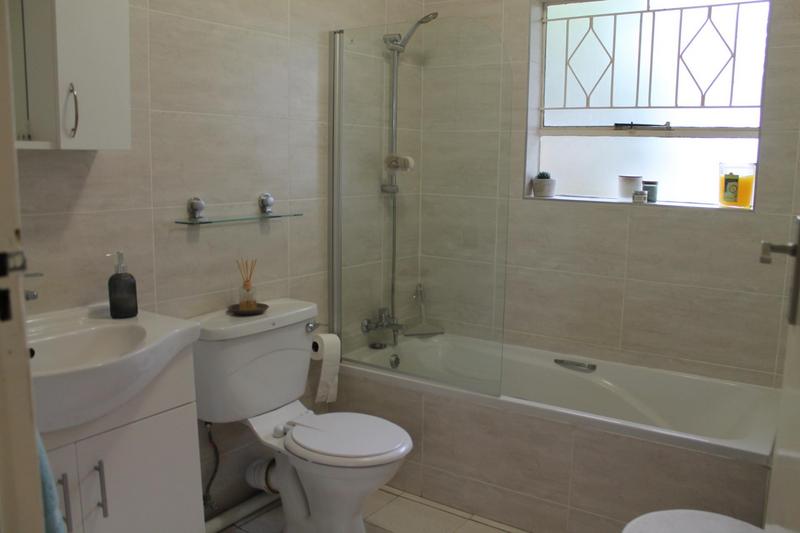 2 Bedroom Property for Sale in Bruma Gauteng