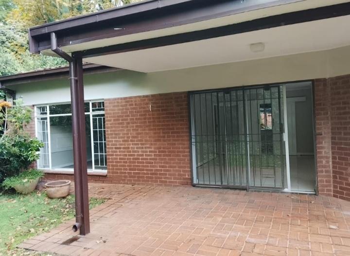 To Let 2 Bedroom Property for Rent in Dunkeld Gauteng