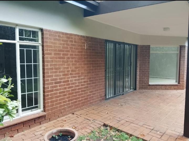 To Let 2 Bedroom Property for Rent in Dunkeld Gauteng