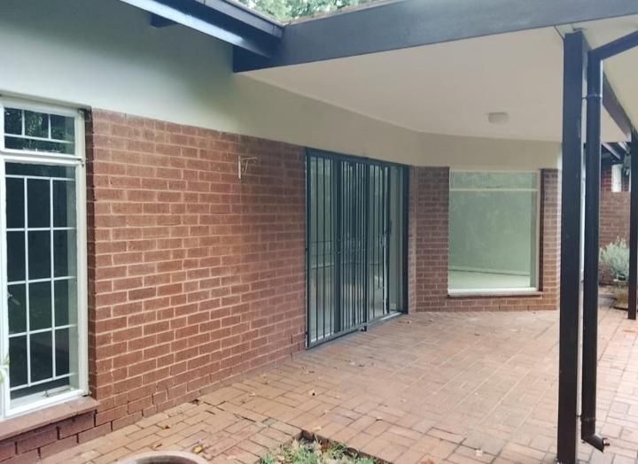 To Let 2 Bedroom Property for Rent in Dunkeld Gauteng