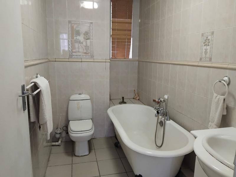 2 Bedroom Property for Sale in Bedford Gardens Gauteng