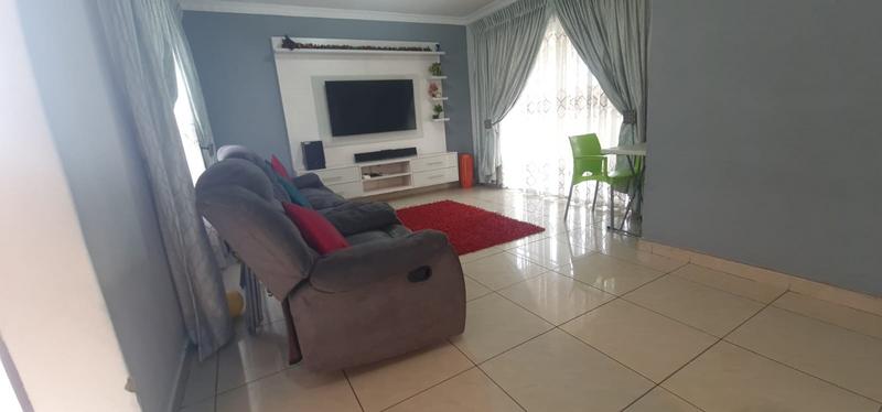 3 Bedroom Property for Sale in Noordwyk Gauteng