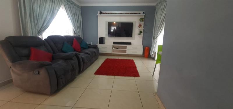 3 Bedroom Property for Sale in Noordwyk Gauteng